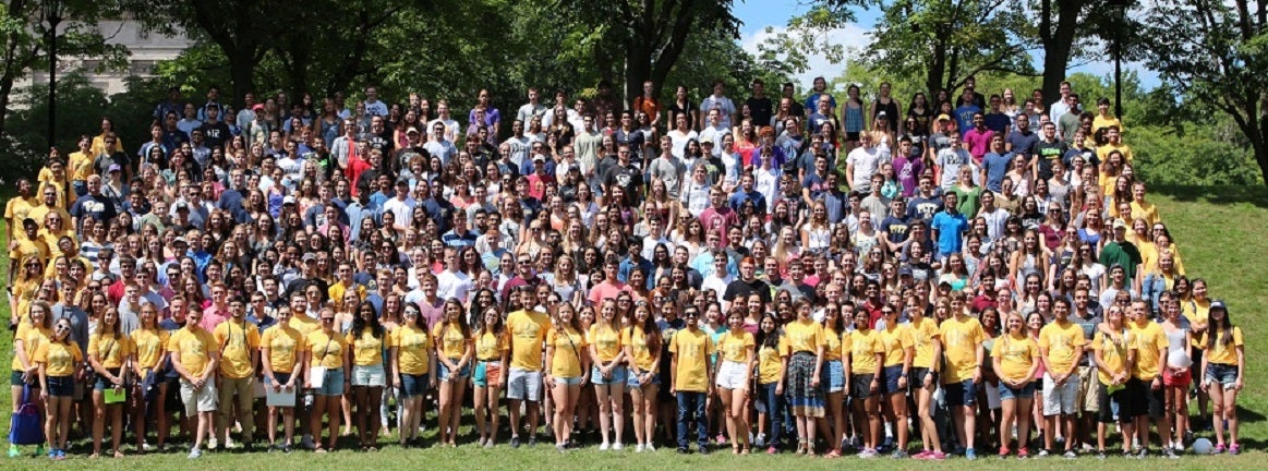 A group of Pitt students attending orientation. 