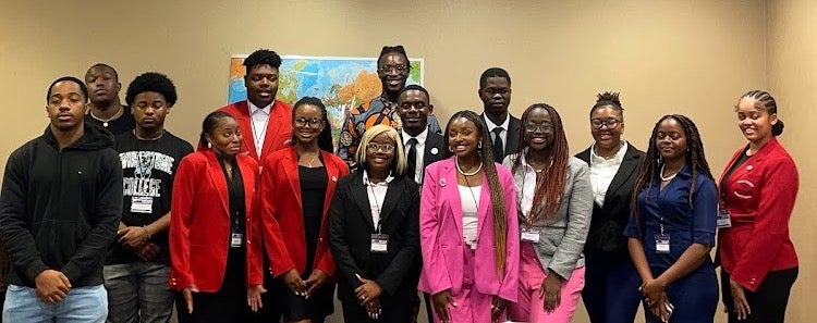 "Students and staff from the Frederick Honors College with other attendees at the NAAAHP conference"