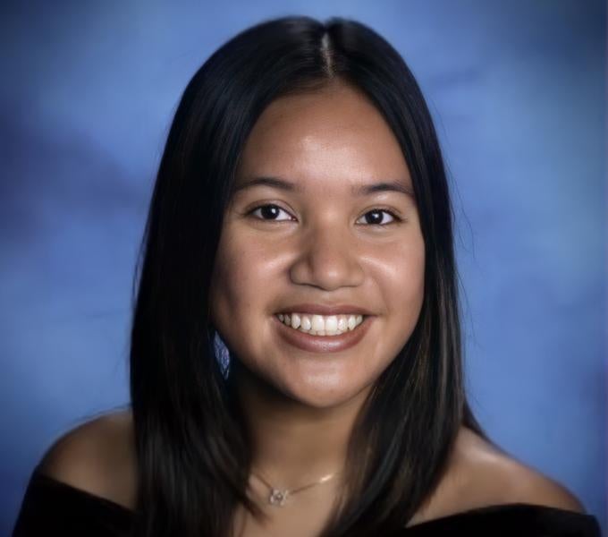 Headshot of Mickaella Flores